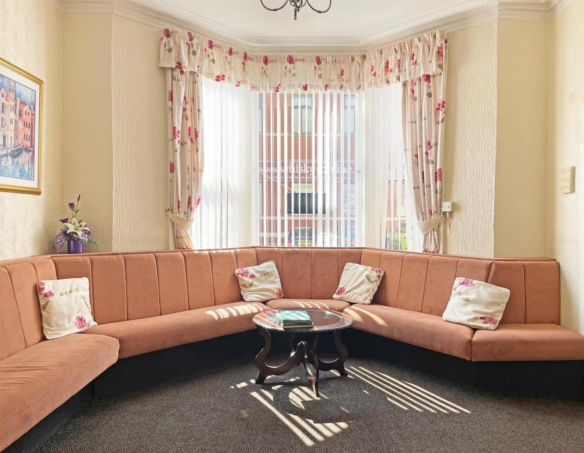 Balin Helmshore Hotel Blackpool Esterno foto